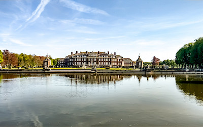 Blick über den See und die Venusinsel auf das Schloss Nordkirchen