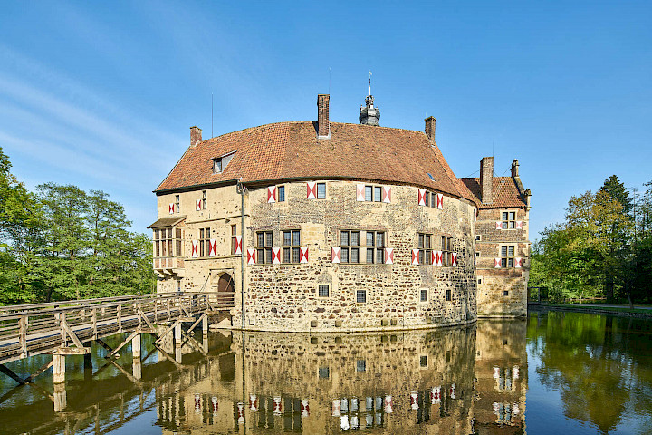 eim Rundgang um Burg Vischering zeigen sich Burg und Museum aus immer neuen Perspektiven.